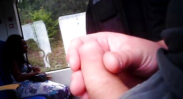 phim sex lãnhinhyeu Valentina Nappi được kéo trên một dài đen vòi phim sex 18 cộng nước.